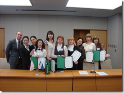 А это мы – Камчатская группа и работники Японо-российского центра из Владивостока и Японии.